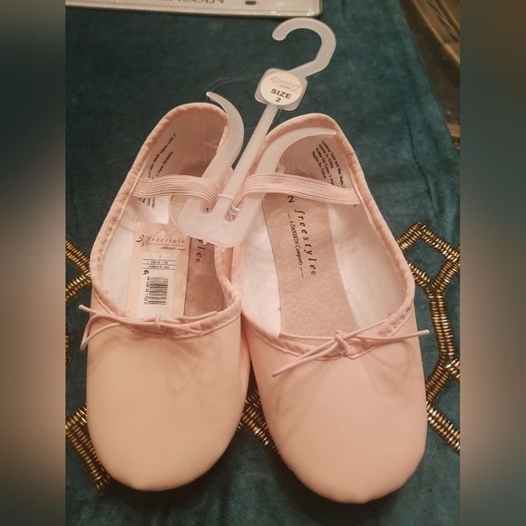 Freestyle By Danskin Girls Pink Ballet Flats W/Leather Soles NWD Sz. 2 - Picture 3 of 7